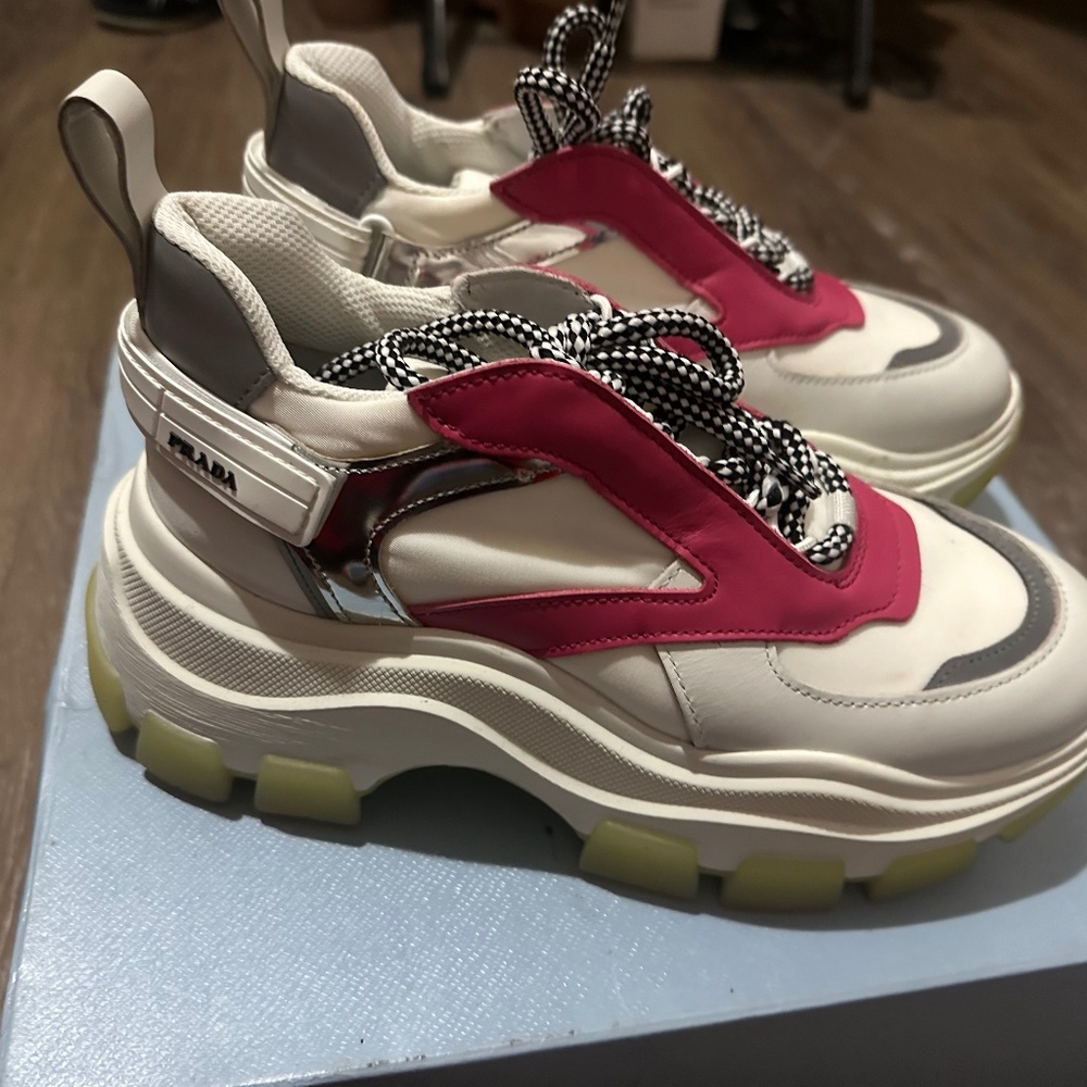 Woman Prada Sneakers